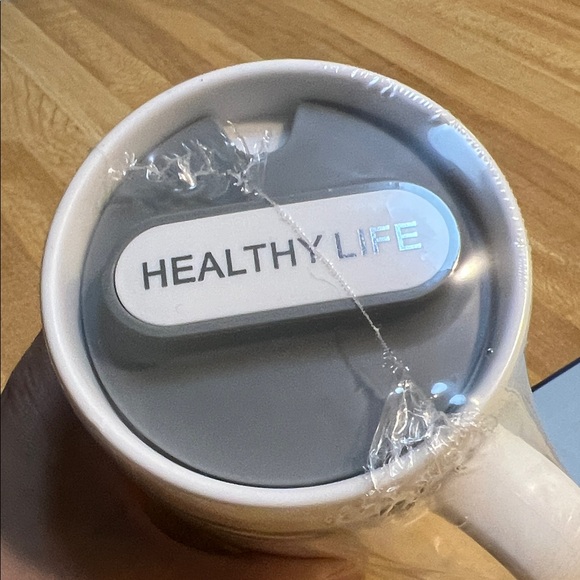 # 0767+ Gray and White Insulated Mug with Handle - Picture 3 of 10